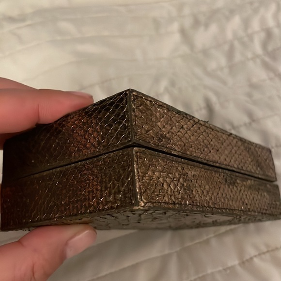 Nancy Gonzalez metallic python 🐍 snake scale evening clutch - Picture 3 of 15